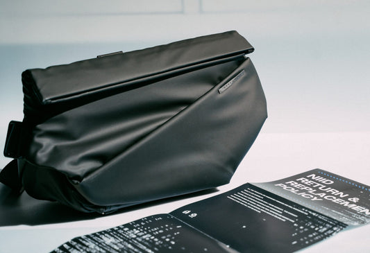 Với thiết kế độc đáo, phá cách với những đường xẻ đối lập làm điểm nhấn – Radiant là một chiếc túi nổi bật không thể nhầm lẫn với bất kì chiếc túi nào khác trên thị trường.