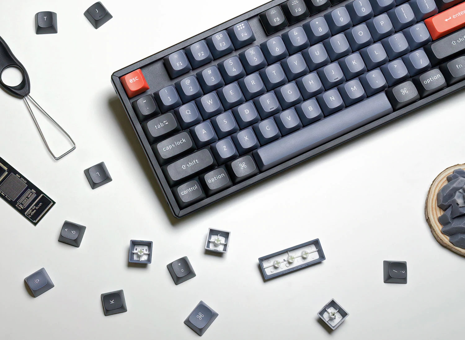 Keychron K8 Pro - Custom wireless mechanical keyboard