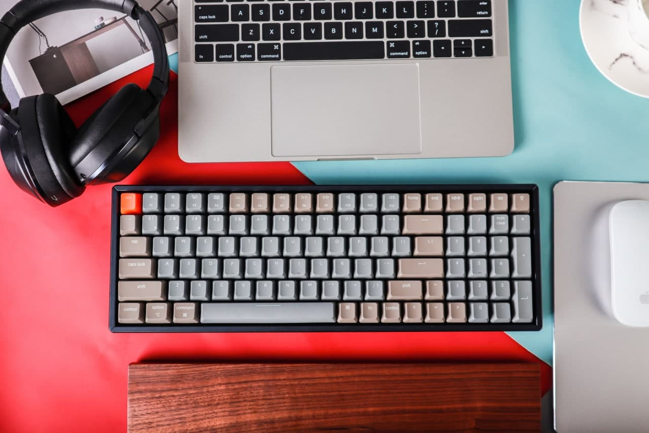 Keychron K4 - Wireless mechanical keyboard with numeric keypad