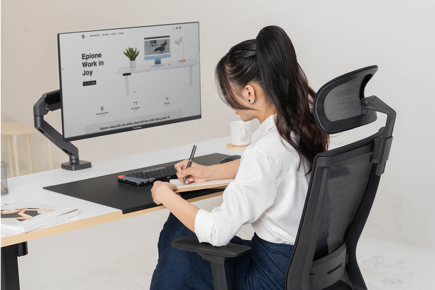 Epione FolioChair Ergonomic Chair
